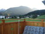 Het is heerlijk op het balkon.